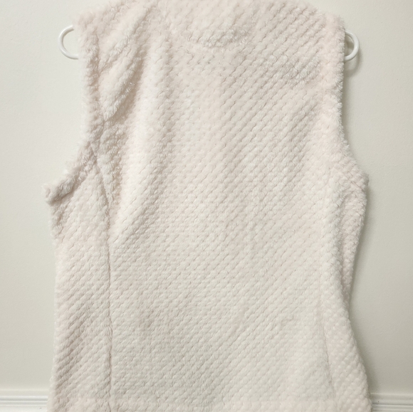 NWT Calvin Klein Vest - Picture 2 of 7